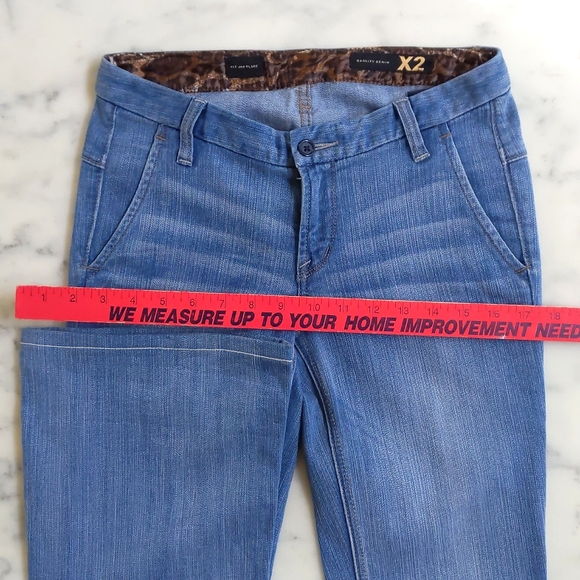 NWT. Express X2 Fit and Flare jeans. - Picture 4 of 8